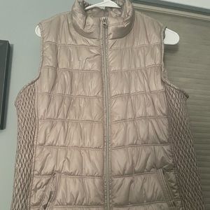 Christopher and Banks light puffer vest